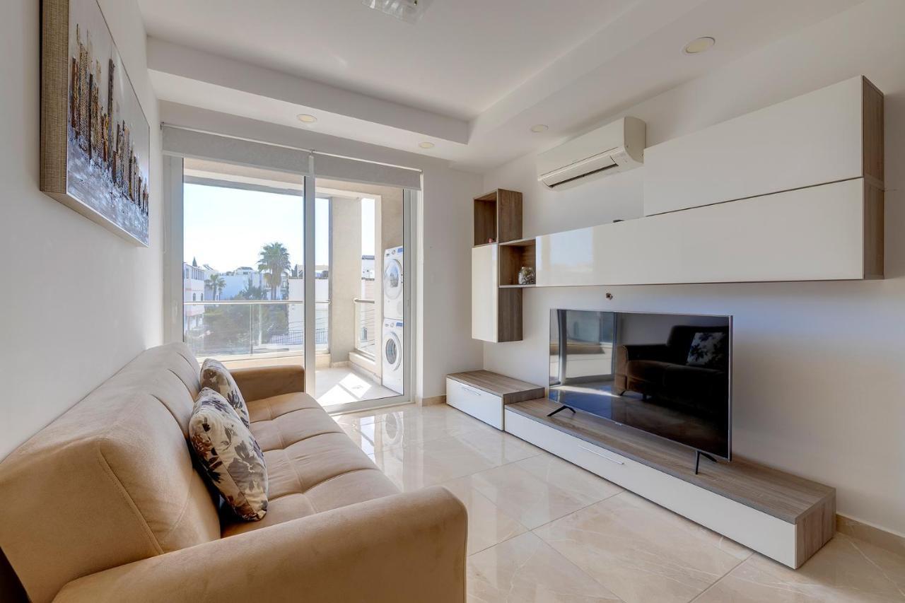 Modern 1Br Apartment In Central St Julian'S Saint Julian's Eksteriør billede