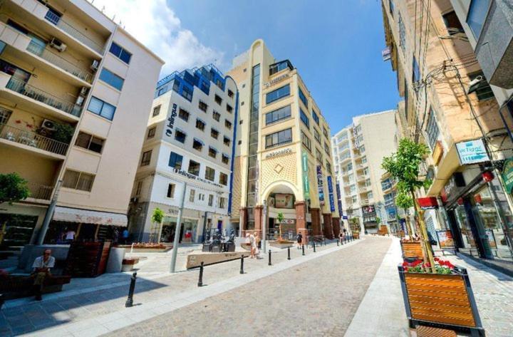 Modern 1Br Apartment In Central St Julian'S Saint Julian's Eksteriør billede